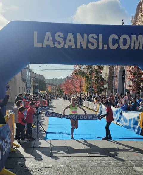 Dmitrijs Serjogins and Rebeca Suárez from La Sansi win the 38th Ascent and Descent in Guanta (Sentmenat) of 12 km