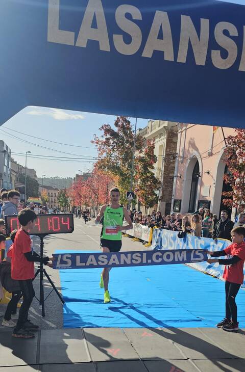 Dmitrijs Serjogins and Rebeca Suárez from La Sansi win the 38th Ascent and Descent in Guanta (Sentmenat) of 12 km